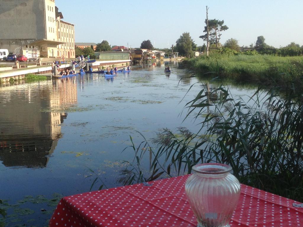 B&B Muehlenvilla Am Buetzower Hafen Экстерьер фото